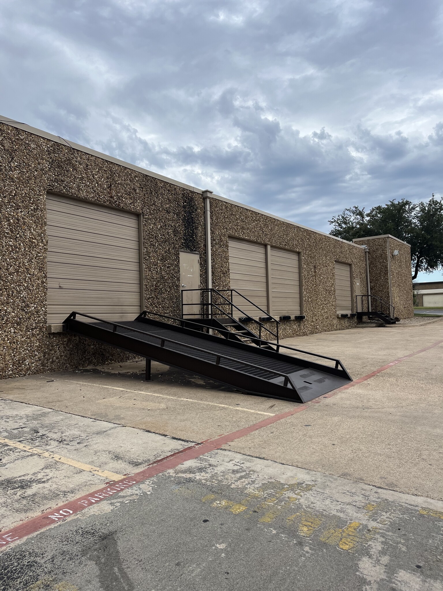 Commercial Property for Sale in Arlington Texas 76006